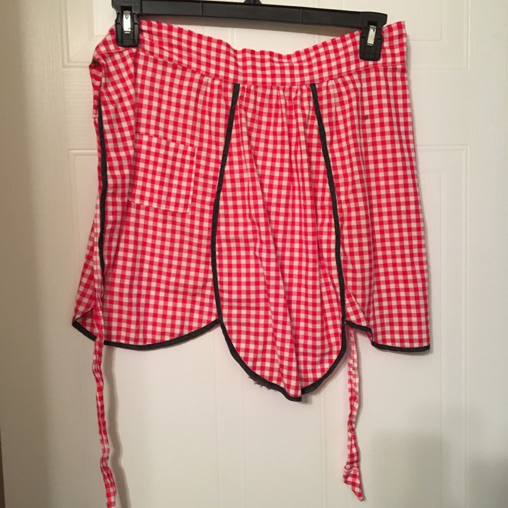 Vintage red and‎ white gingham apron